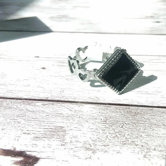 Other - Heart Cutout Ring with Black Enamel Diamond - Size 10